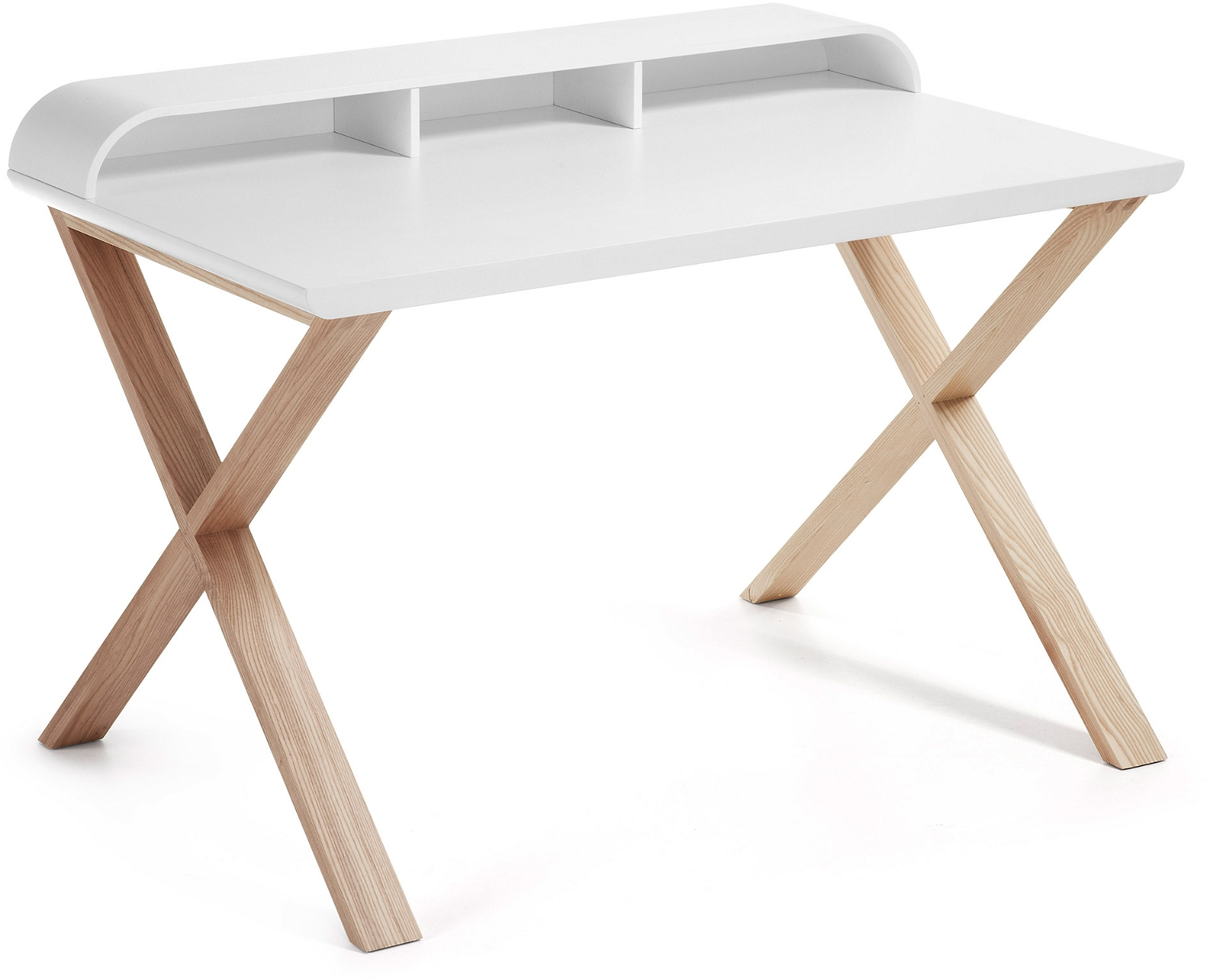 Skrivebord Working fra Kave Home - nordisk moderne design med hvid bordplade, asketræsben og integreret hylde