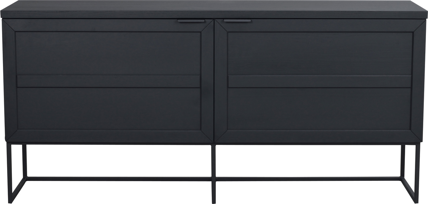 Skænk Rowico Everett FSC-certificeret i sort lakeret massivt egetræ med børstet ståloverflade og slanke metalben 160x41x75 cm