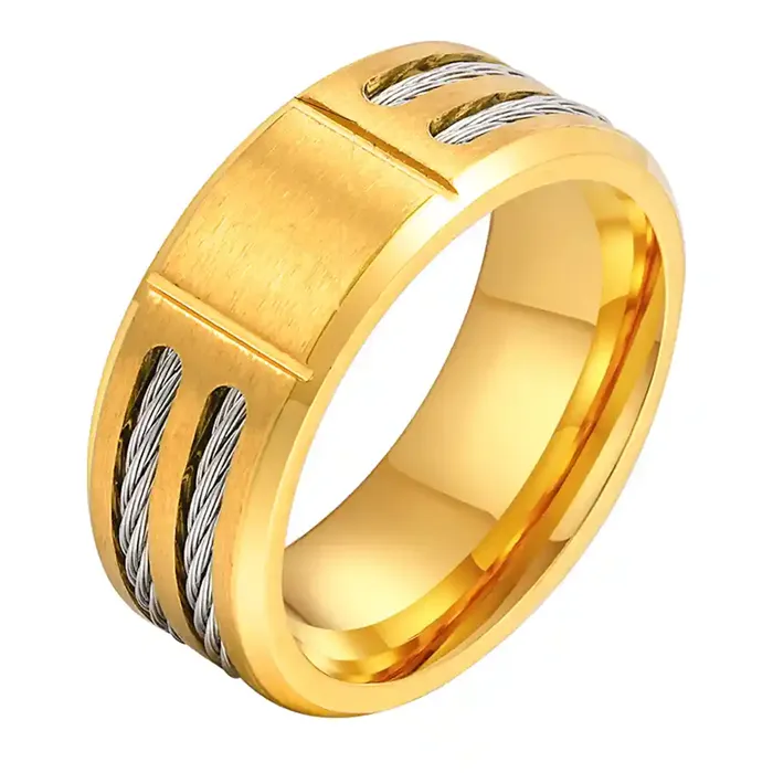 Stålwire designring i forgyldt rustfri stål.