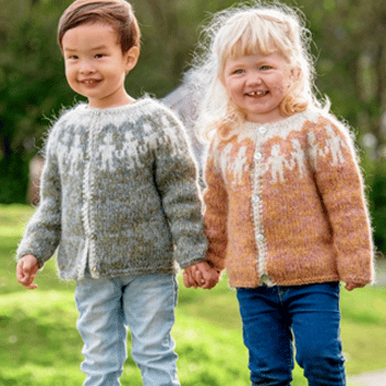 36-07 Litlu Manneskjurnar i Plütolopi - Opskrifter til Plötulopi/Pladegarn > Børn - Hillesvåg