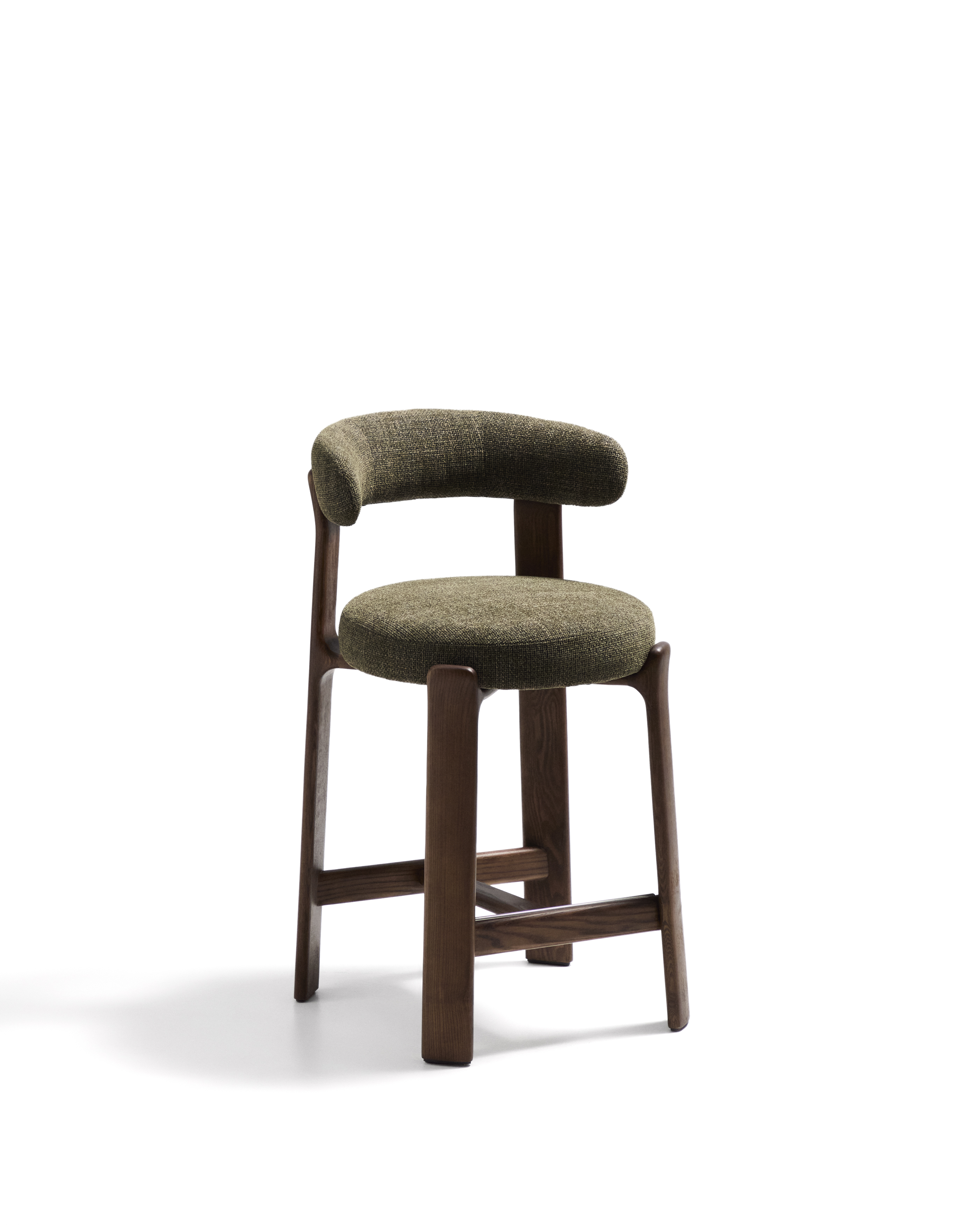 KAVE HOME Granit barstol, m. ryglæn og fodstøtte - grøn chenille og valnøddefarvet asketræ (65)