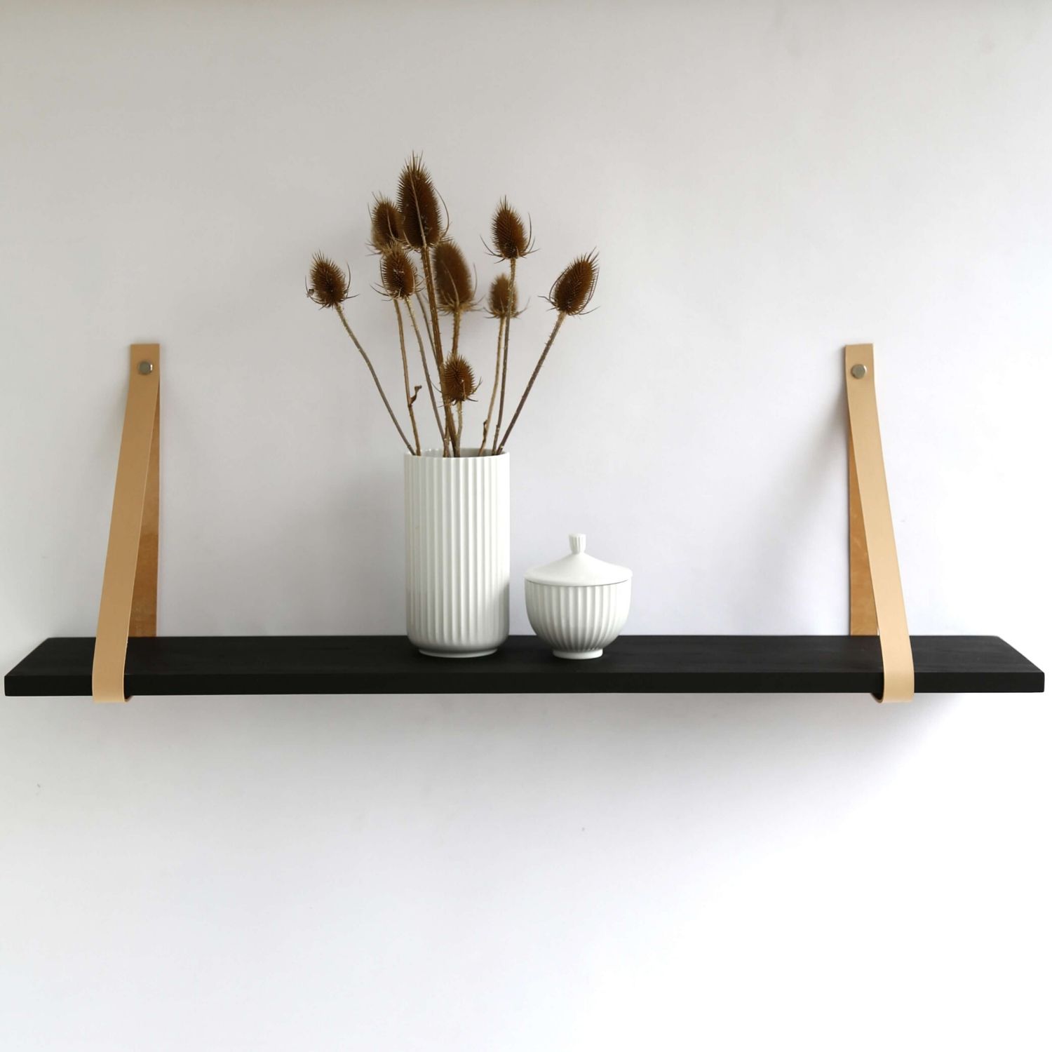 NocNoi Harre Vig væghylde - sort olieret egetræ m. natur læderstrop, 50-100 50x20 cm