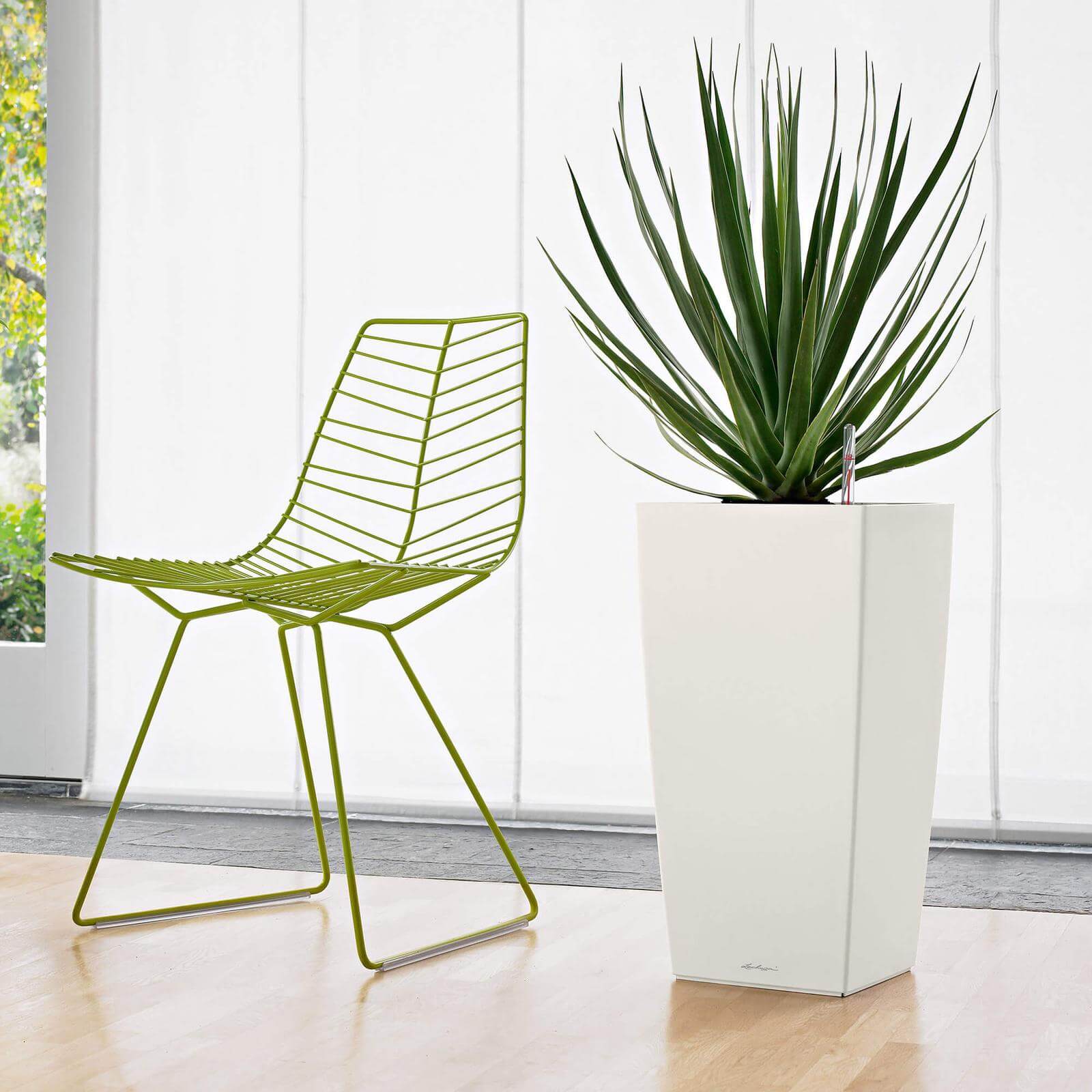 Lechuza Cubico Premium indendørs krukke til blomster med selvvandingssystem Hvid Højglans 30 x 30 x H56 cm