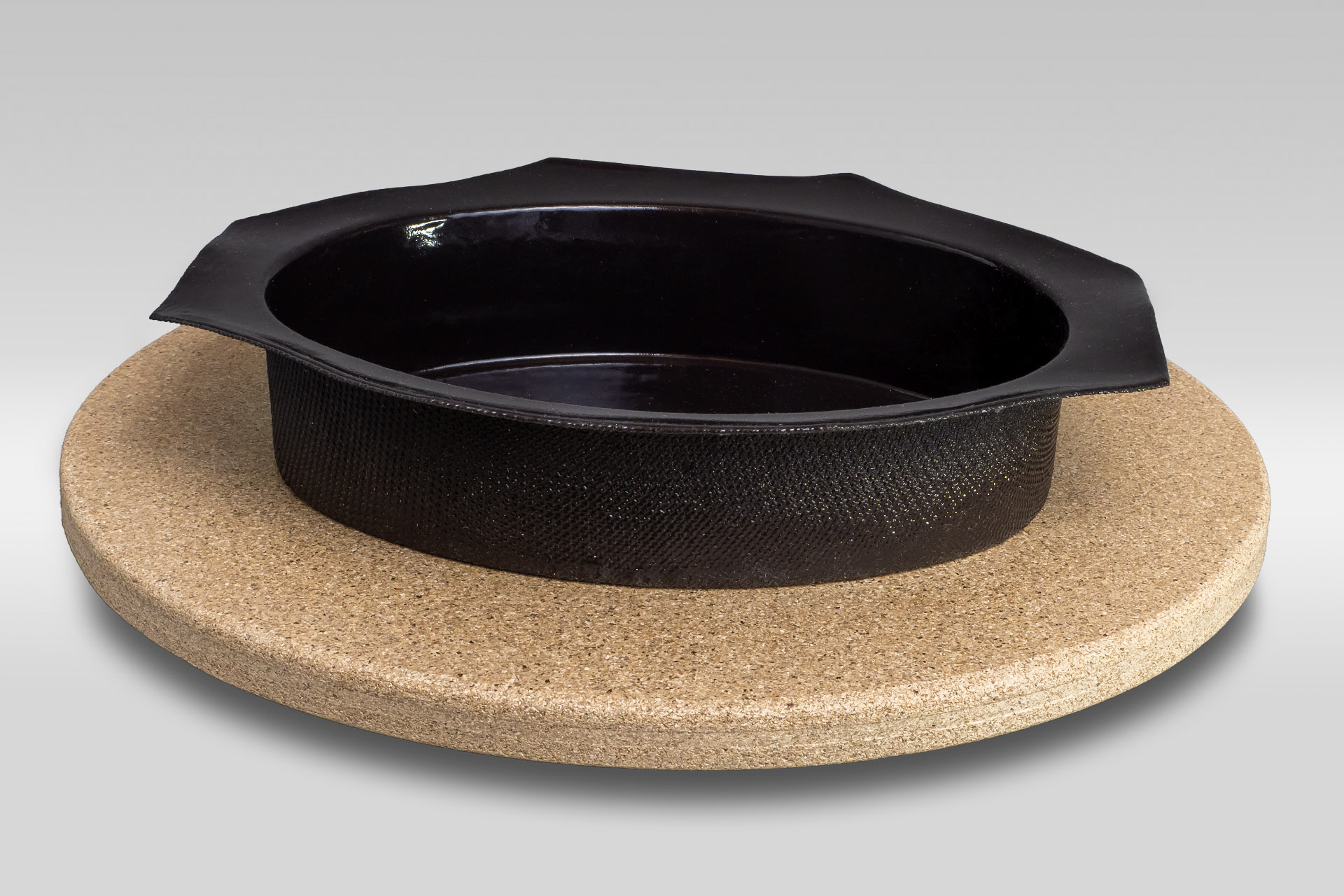 Fredstone Bagesæt består af: Fredstone Ø 36 cm. & Silpat Oval Silikoneform