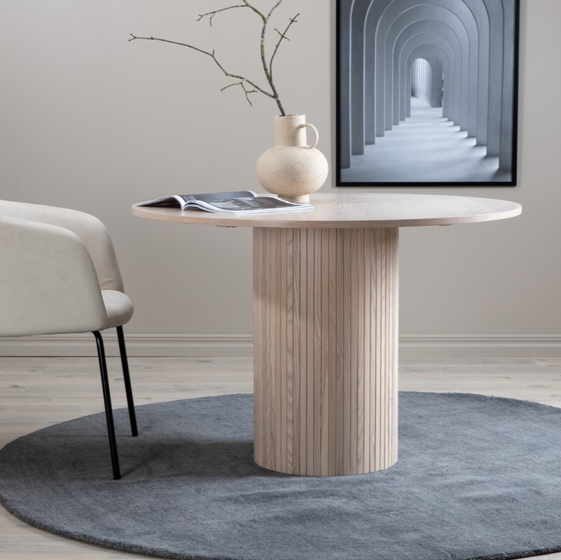 Floyd - Spisebord i hvidpigmenteret egefiner, diameter 110 cm.