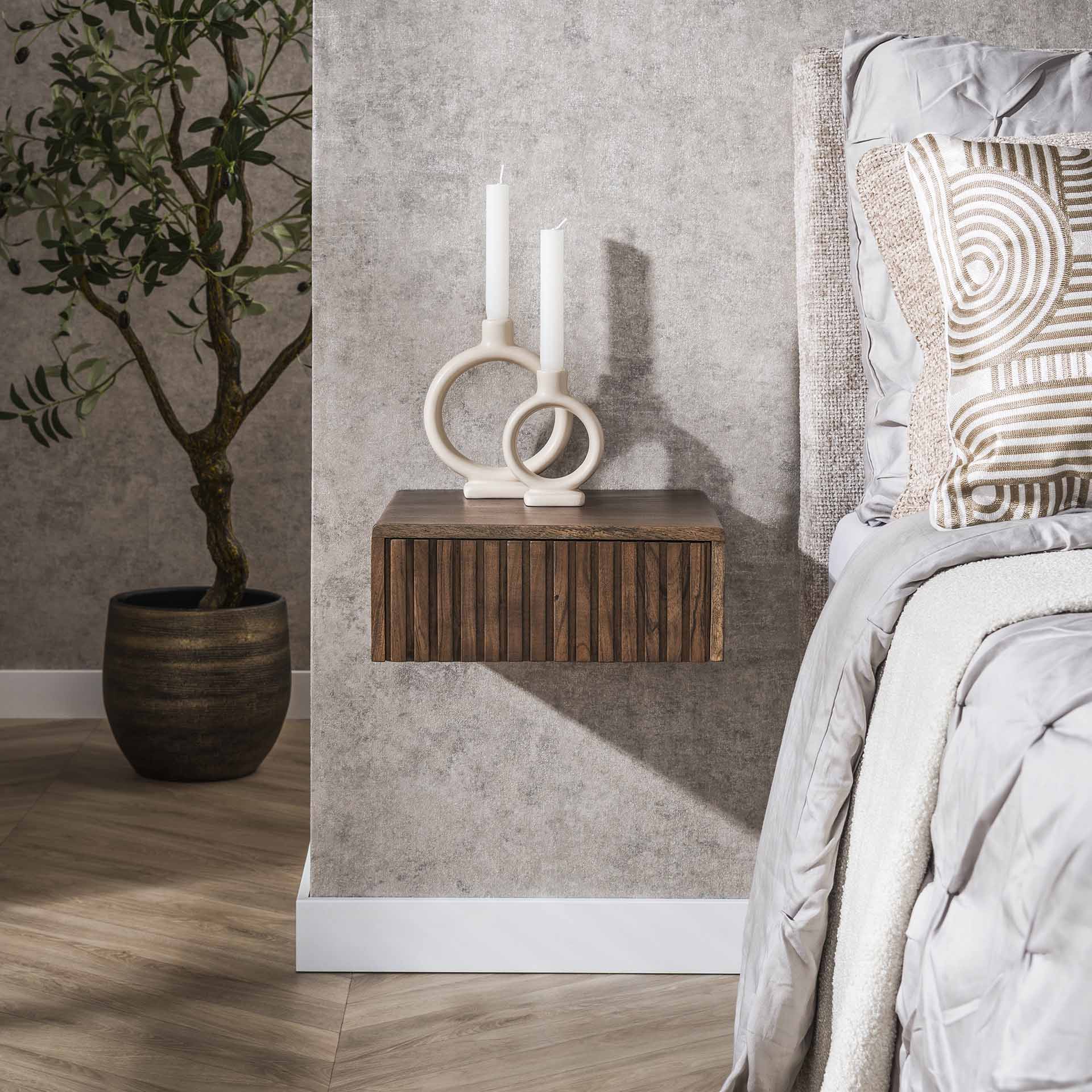 Marron - 2 sengeborde i brun massiv akacietræ