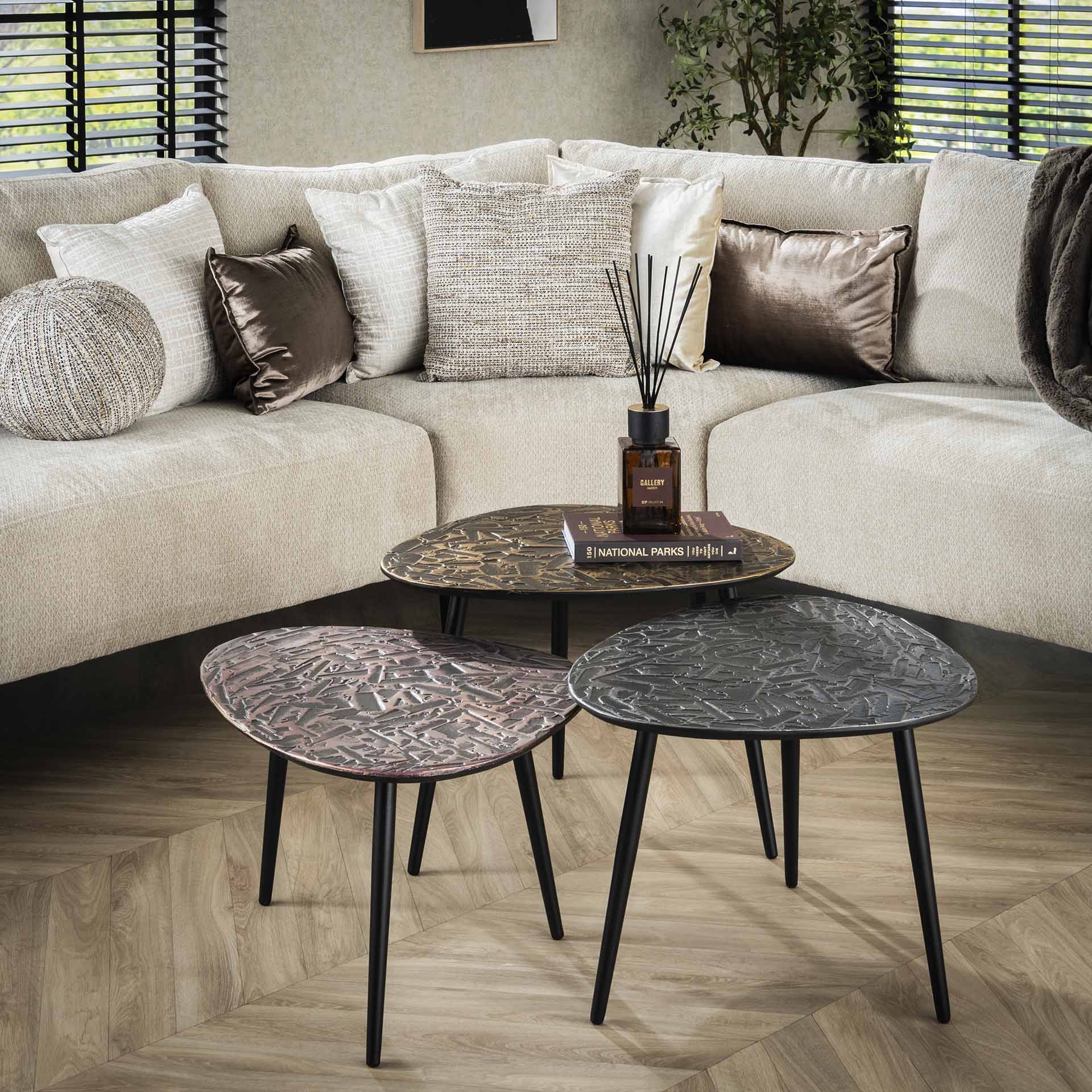 Olympos - Sofabordssæt med tre ens borde i bronze, sølv og kobber finish