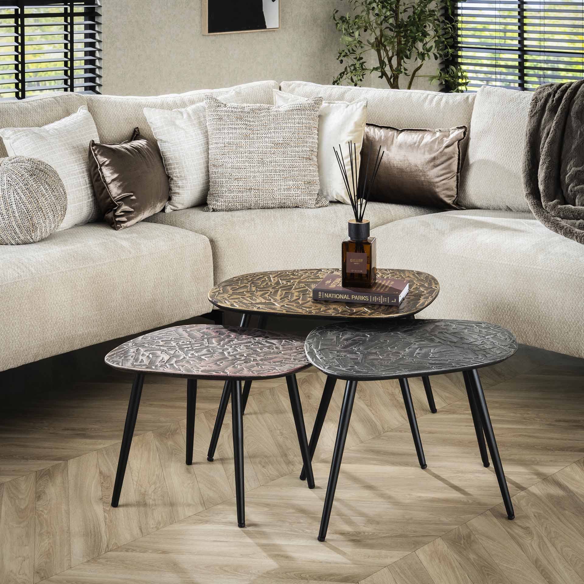 Olympos - Sofabordssæt med tre forskellige borde i bronze, sølv og kobber finish