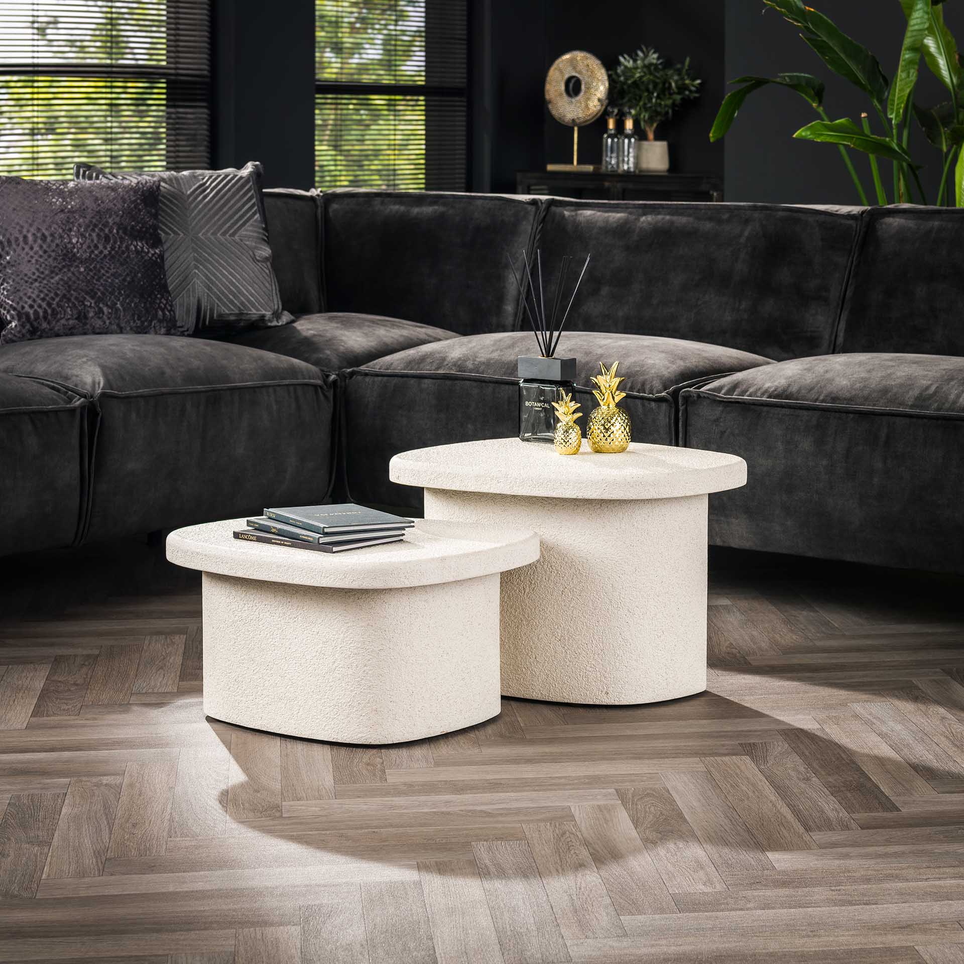 Peak - Sofabordssæt i hvid marmor composite, 57 x 44 cm.