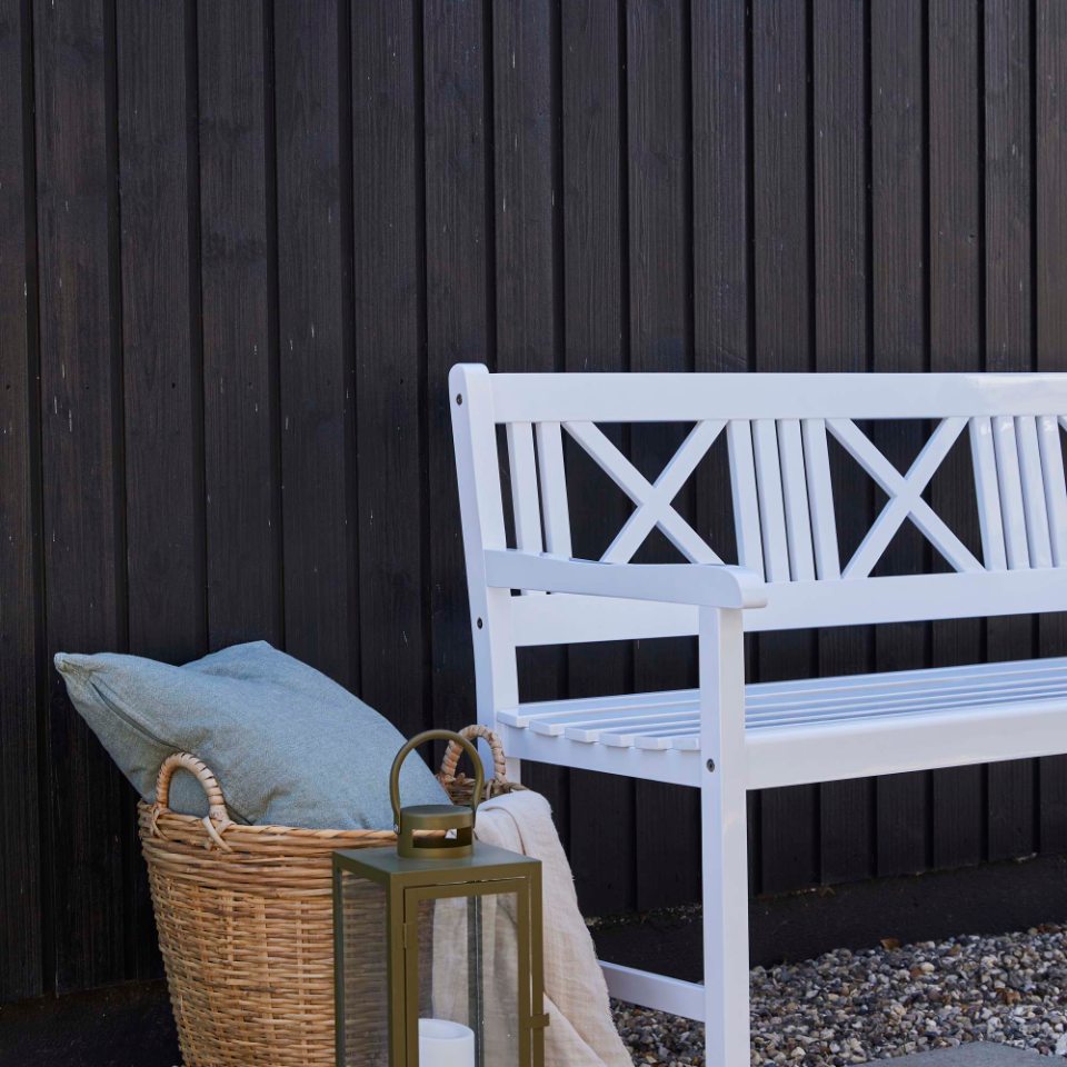 Croix - Havebænk i hvid højglans mahogni, bredde 150 cm.