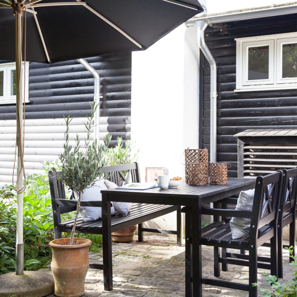 Croix - Havebænk i mat sort mahogni, bredde 150 cm.