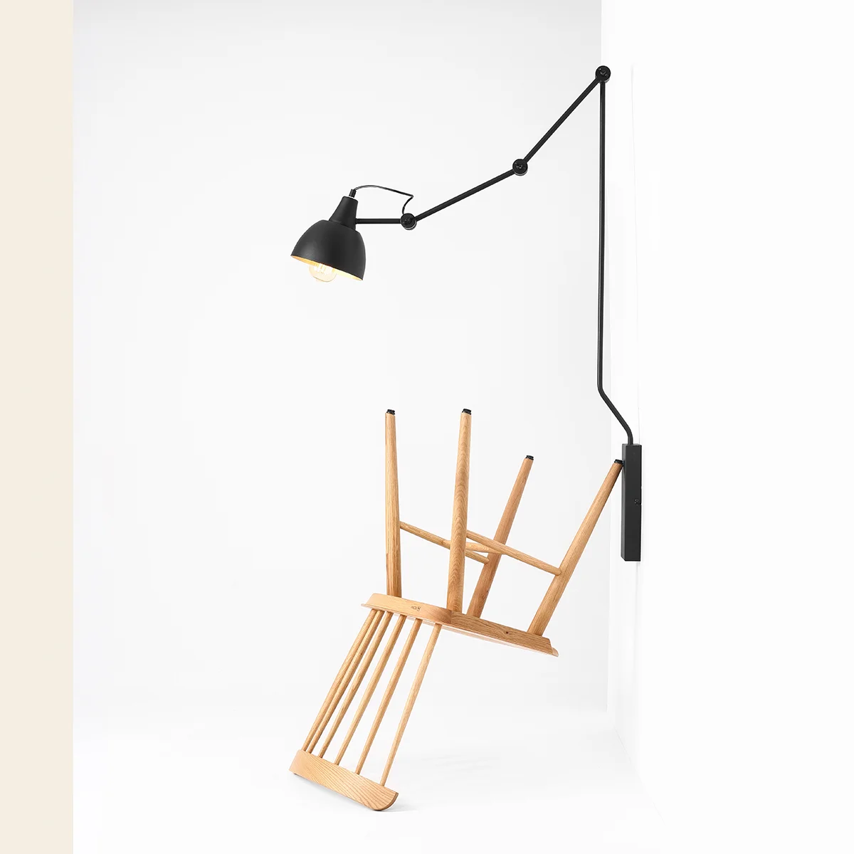 Verdi - Væglampe i sort metal