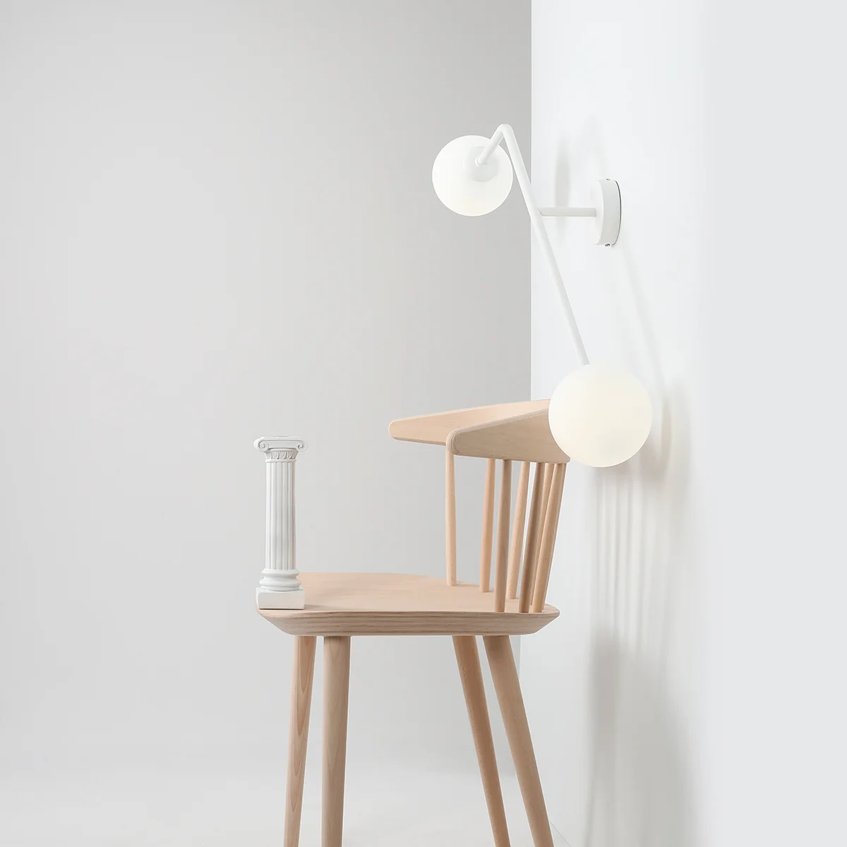 Limelight - Væglampe i hvidt metal og hvidt glas, bredde 97 cm