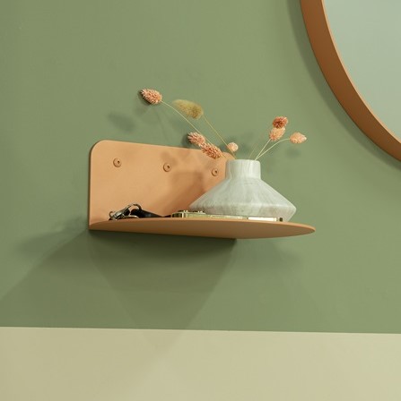 Duka - Væghylde i terracotta farvet metal