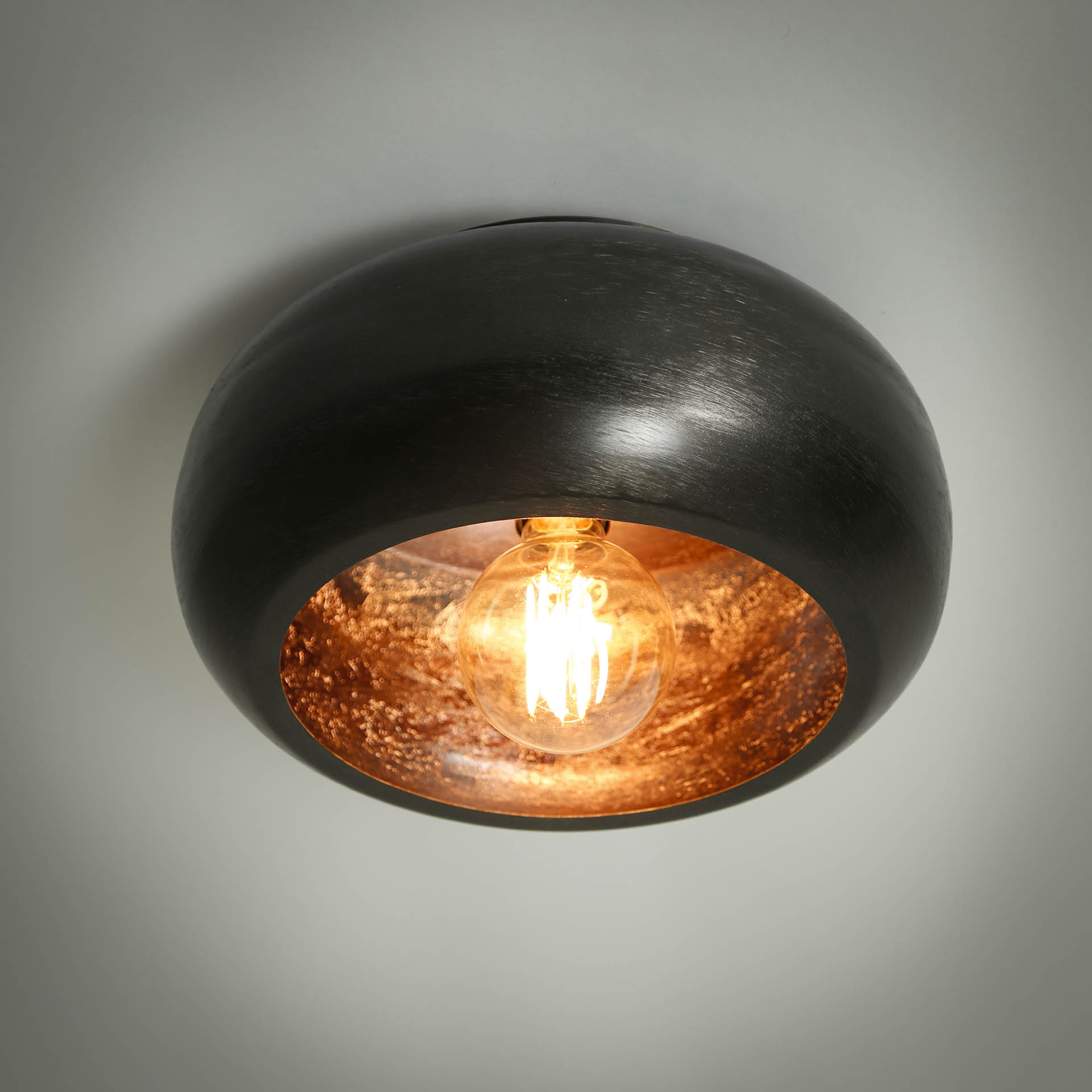 Skyline - Loftlampe i sort nikkel med diameter 34 cm. Levering uden pære