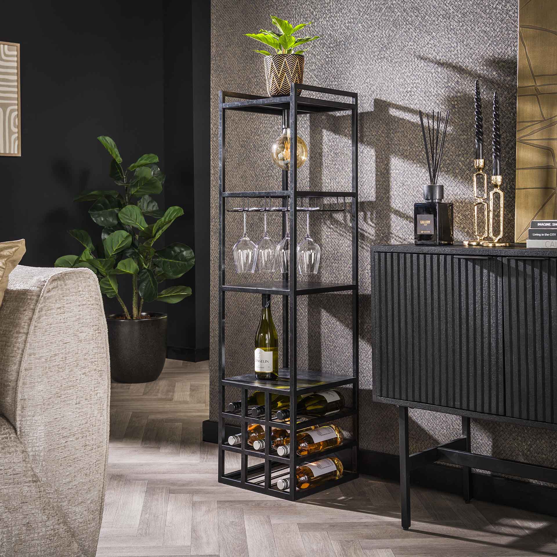 Nevarra- Gulvlampe / reol med lys, i sort metal Levering uden pære