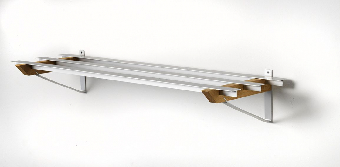 SR3 - Skohylde, bredde 98 cm, væghængt i rustfri stål og seks forskellige træfinish Oliebehandlet eg og stål