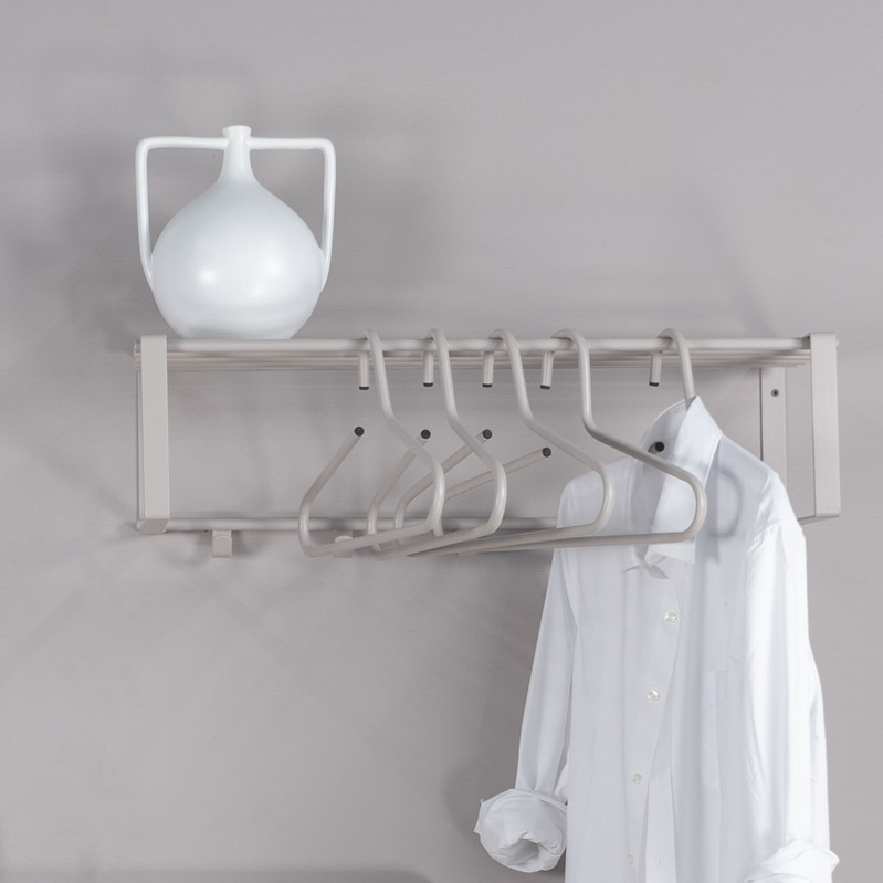 Dinex - Hattehylde i silky taupe metal