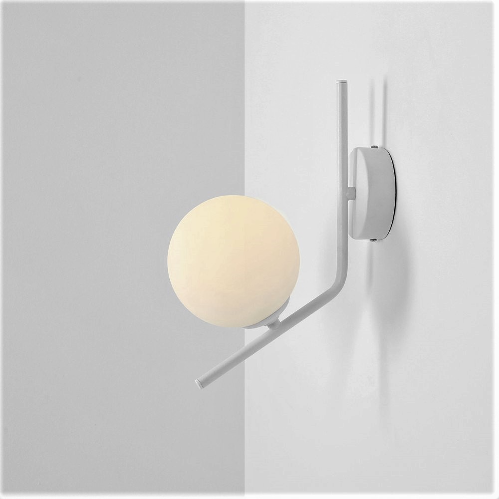 Arts - Væglampe i hvidt metal og hvidt glas