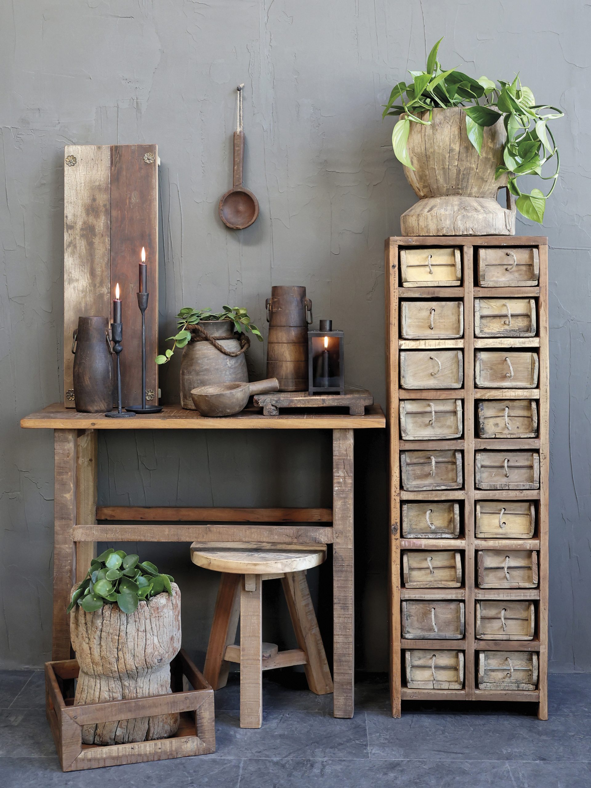 Kommode m. 18 murstensforme