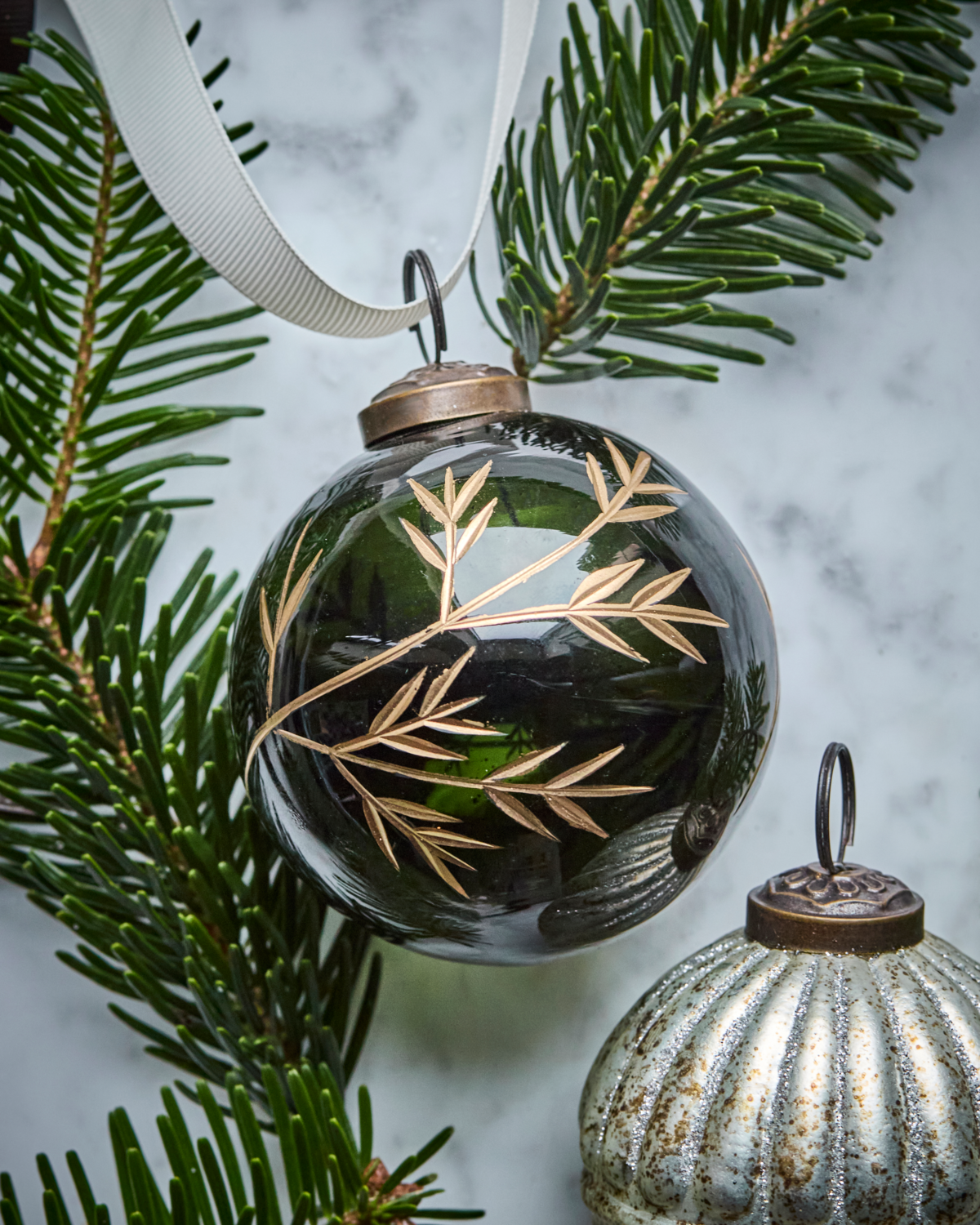 Julekugle med blad - Grøn/Guld - Sæt af 4