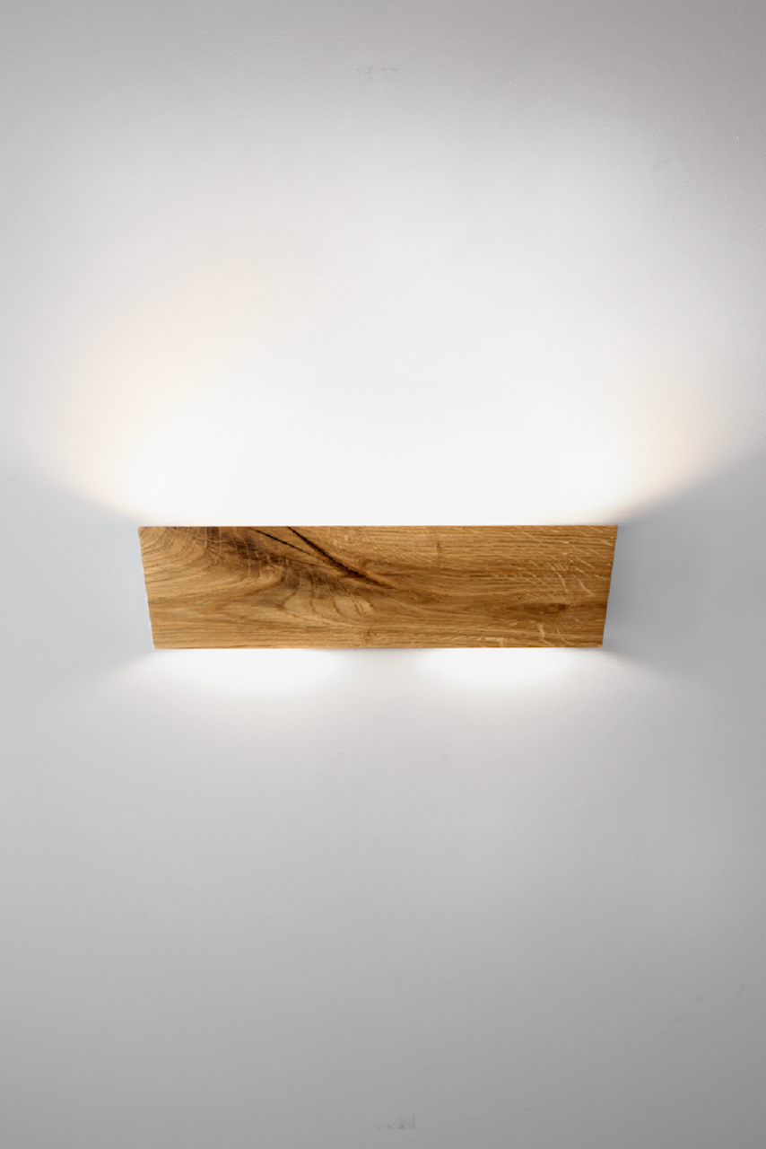 RAMUUUS væglampe i træ