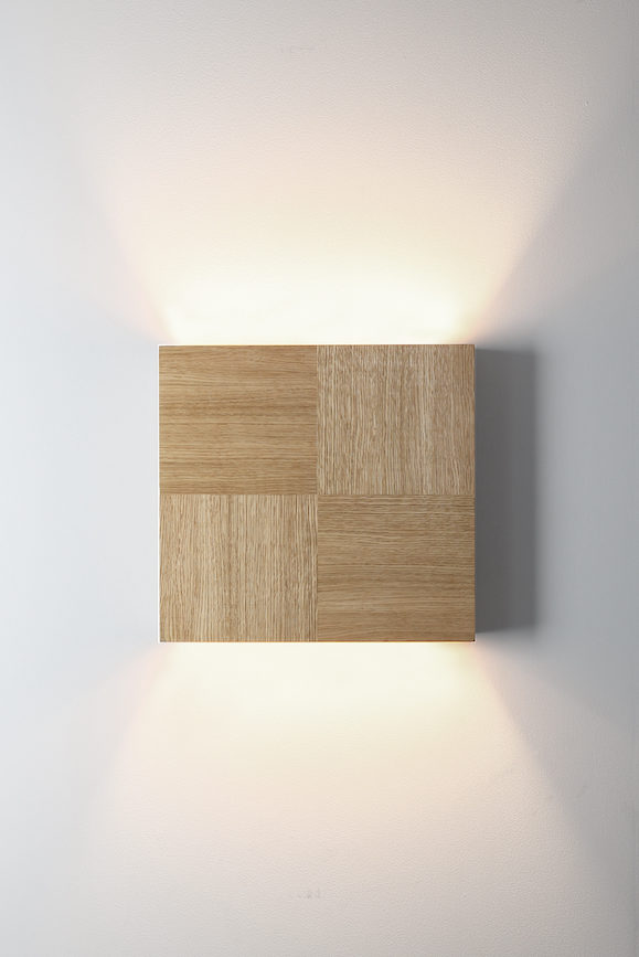 GEMINUS JUN væglampe i træ