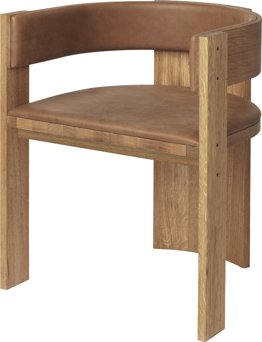Spisebordsstol med armlæn Kristina Dam Collector i lakeret egetræ og læder natur/brun