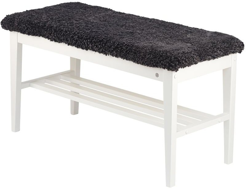 Entrébænk Oscarssons Möbel Nadja i hvidolieret birk med mørkegråt fårskind H46×L90×D40 cm
